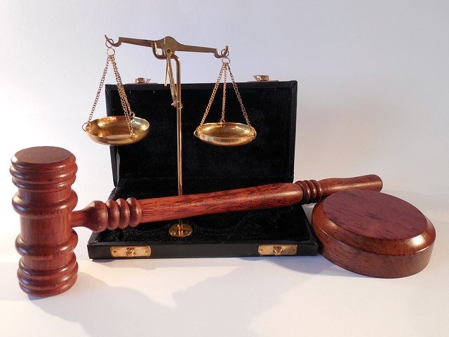 W czym umie nam wspomóc radca prawny? W których sytuacjach i w jakich płaszczyznach prawa pomoże nam radca prawny?